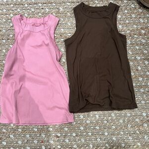 Bundle of 2 tanks ladies size medium